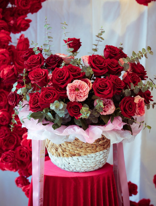 Gorgeous Basket with Garden Roses