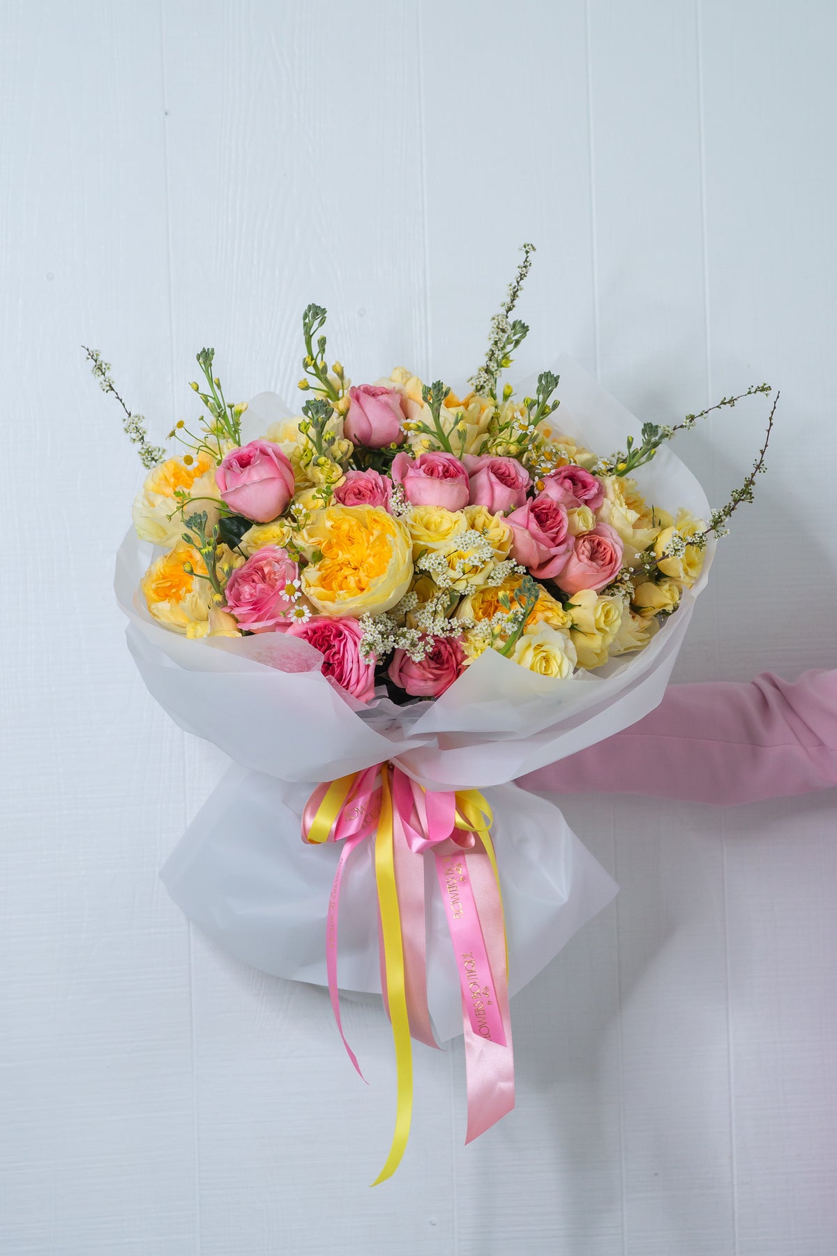 Garden roses bouquet
