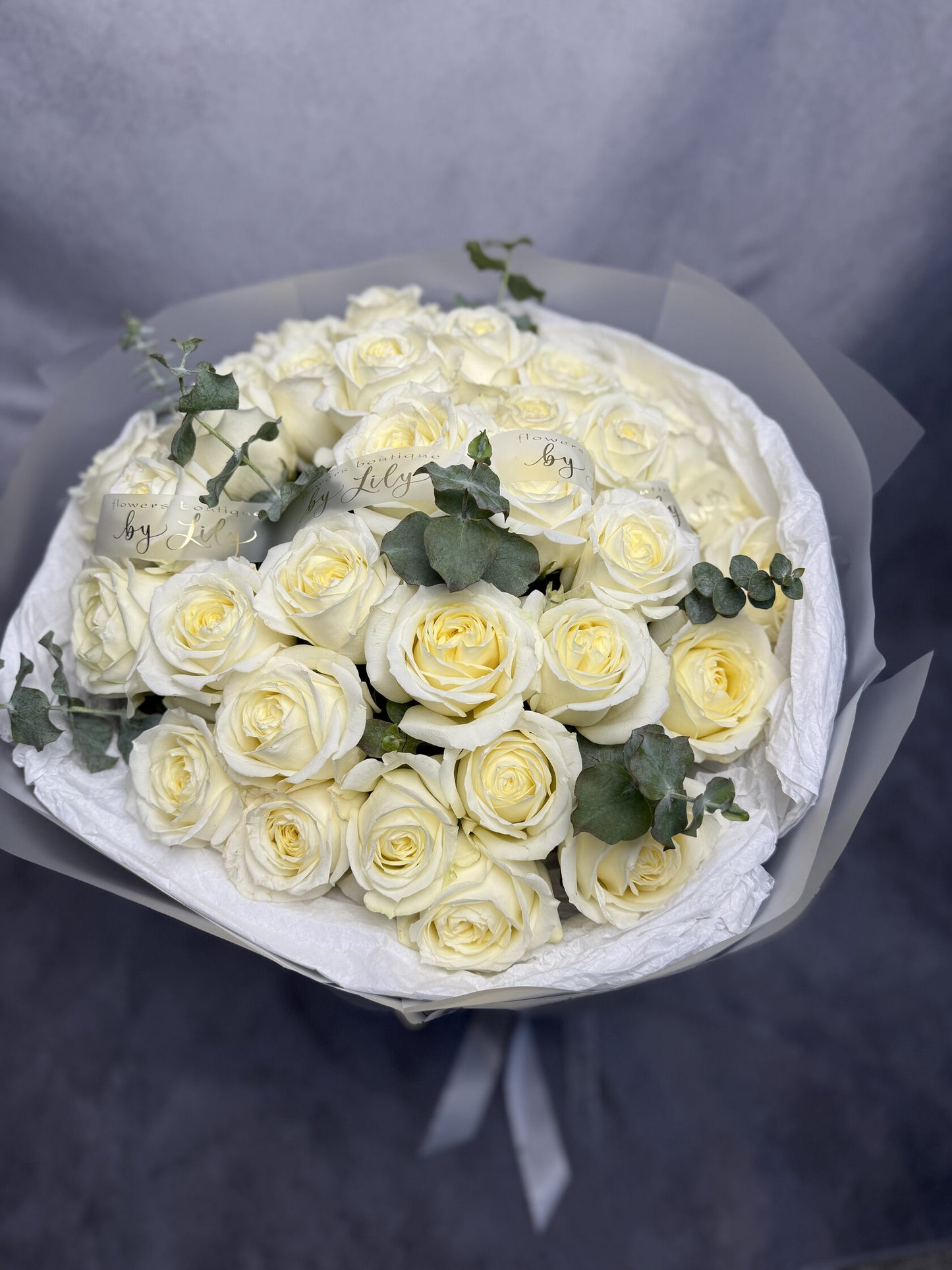 White roses 25 steams image 0
