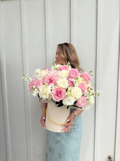 The scent of elegance image 0