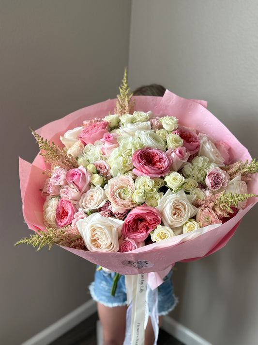 Flora’s Veil "Large size" bouquet