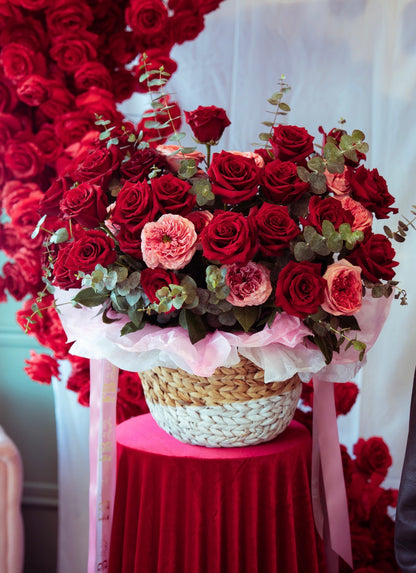 Gorgeous Basket with Garden Roses