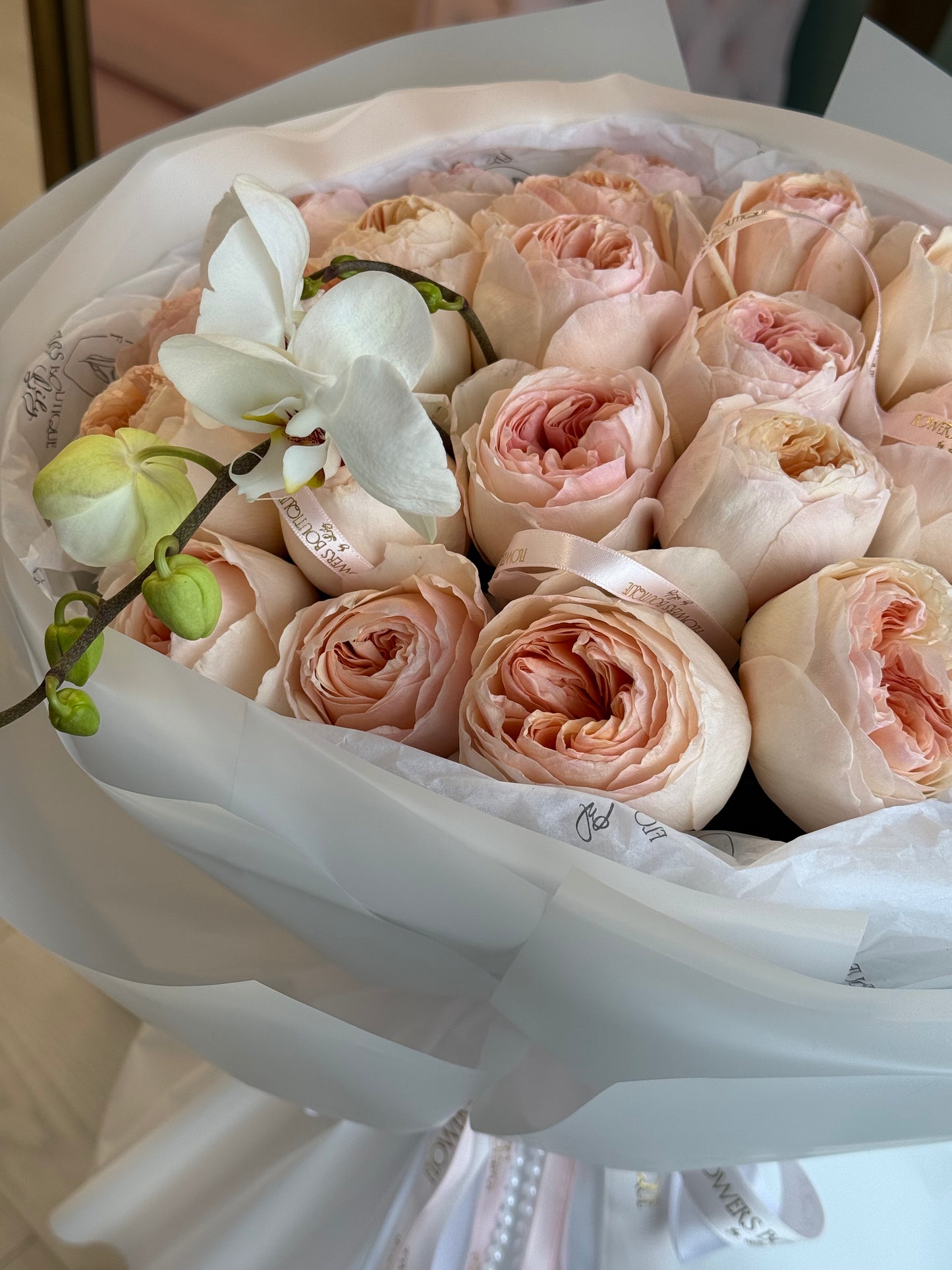 Garden roses Juliet with Orchid