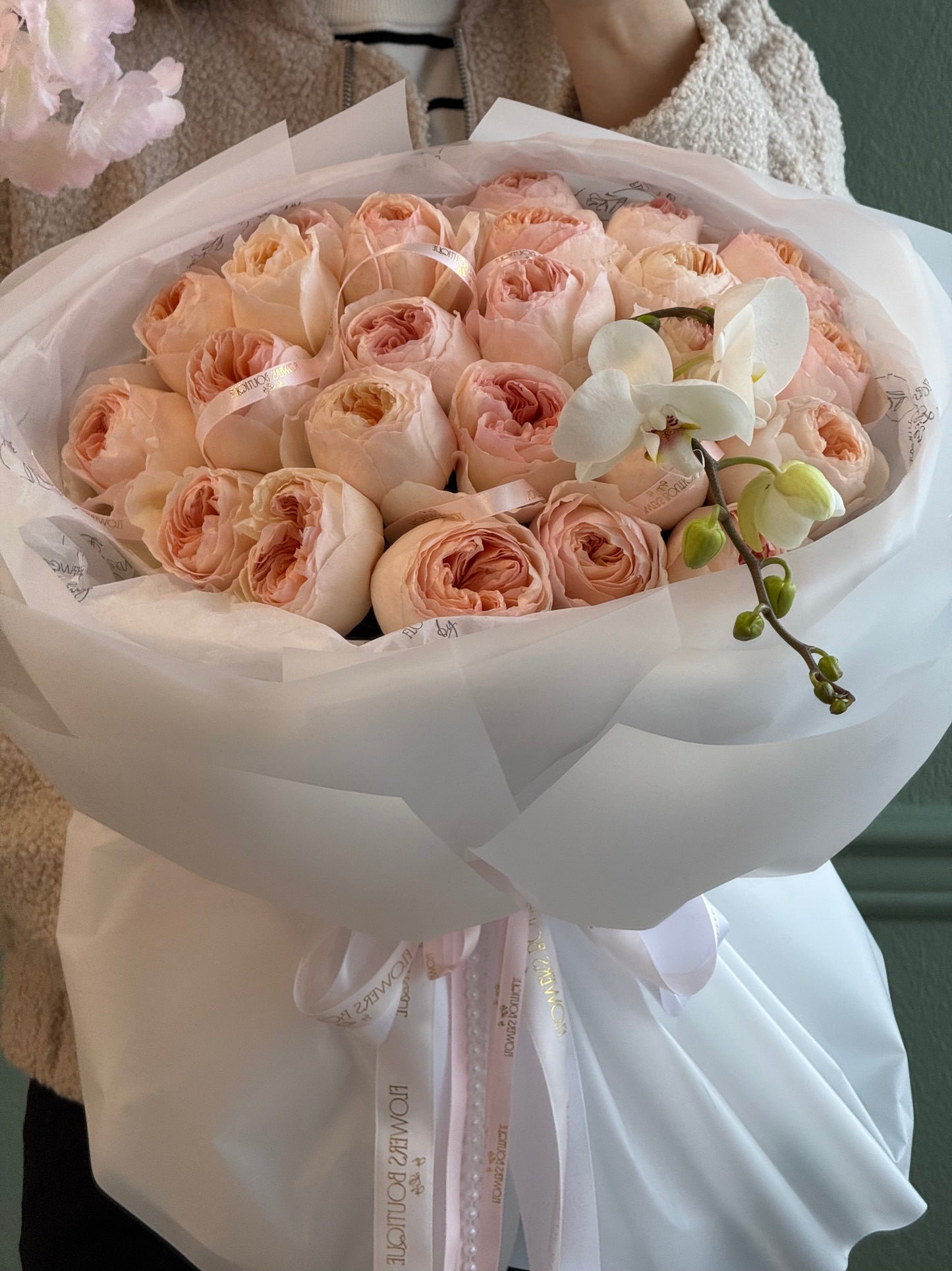 Garden roses Juliet with Orchid