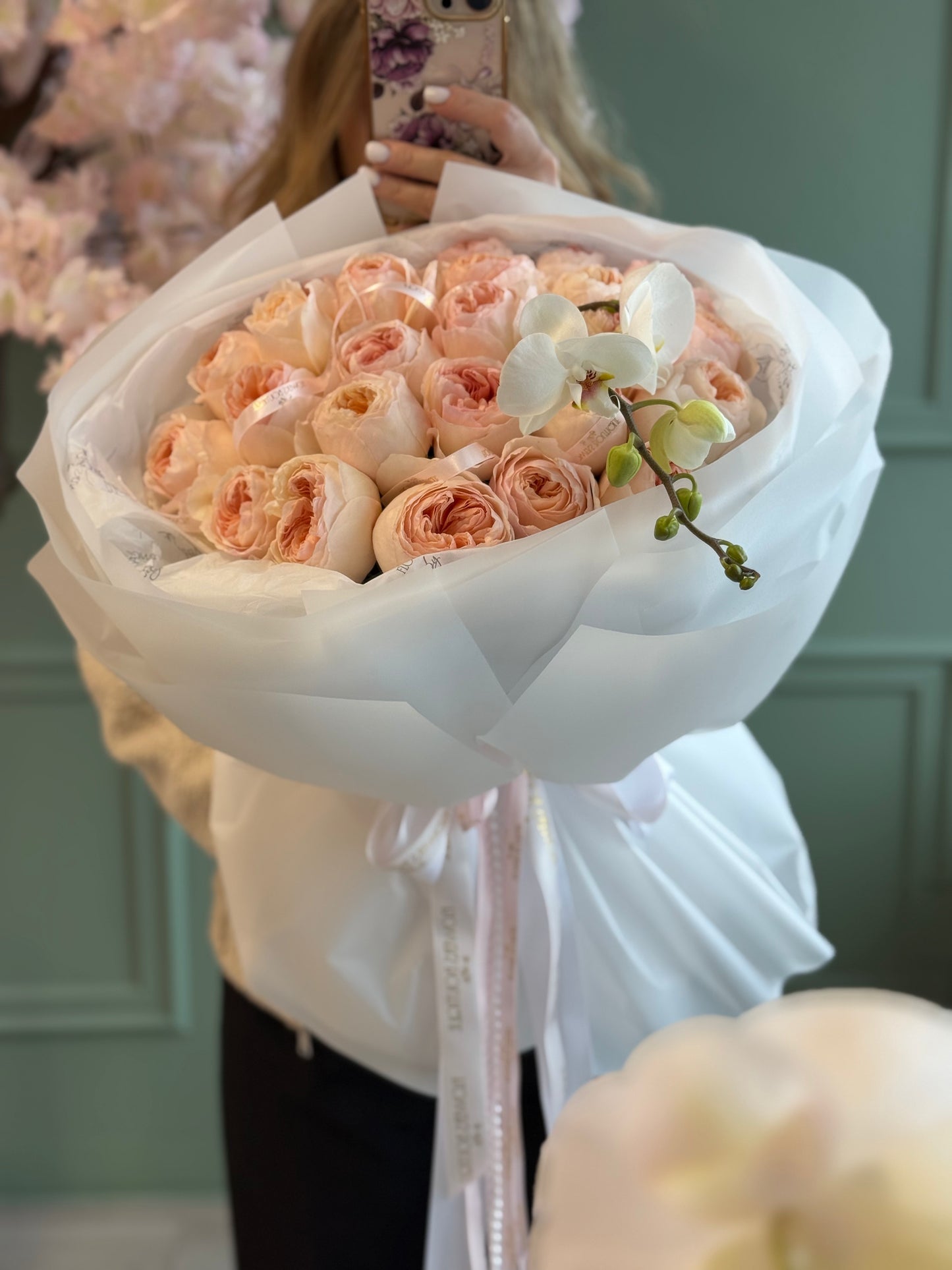 Garden roses Juliet with Orchid
