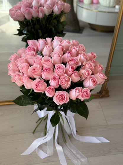Pink roses Luciano