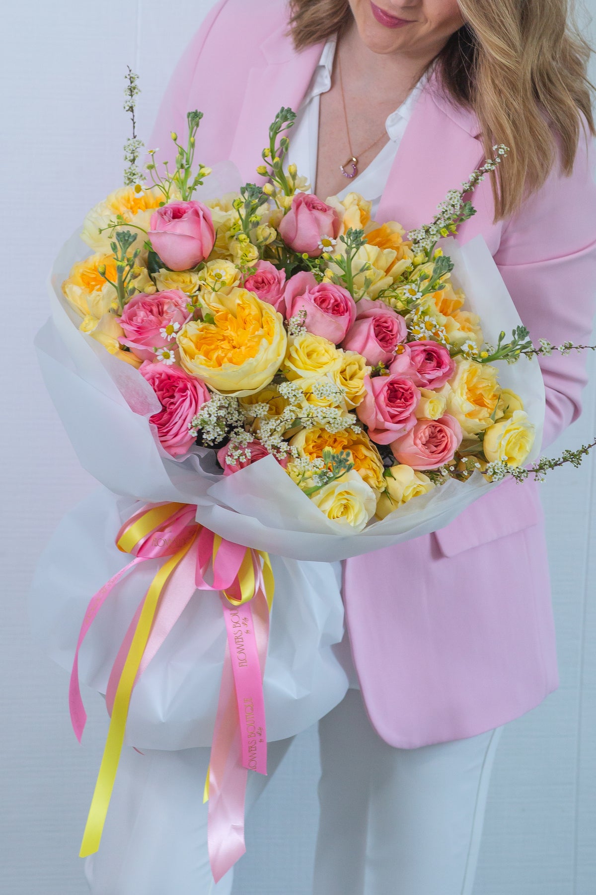 Garden roses bouquet