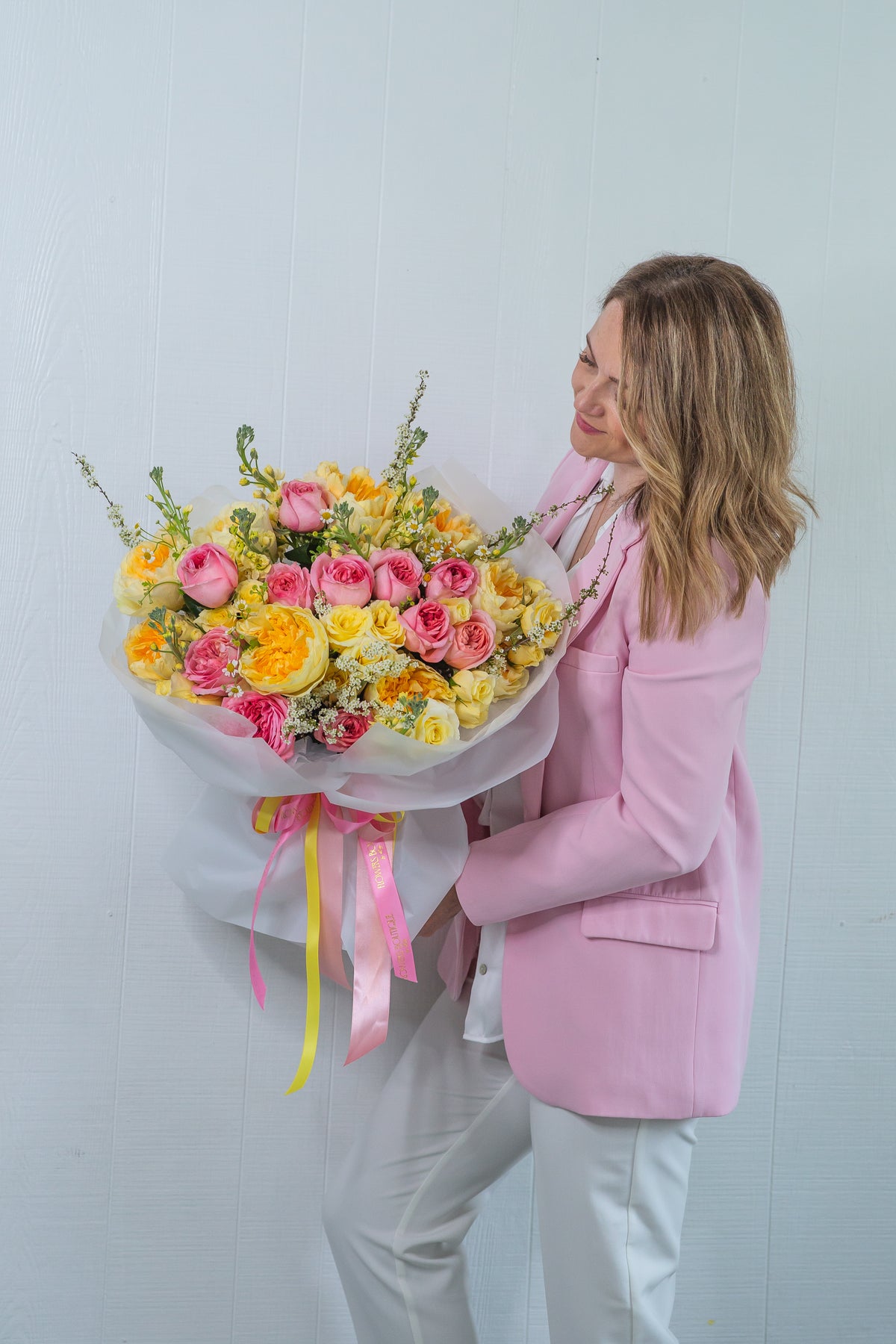 Garden roses bouquet