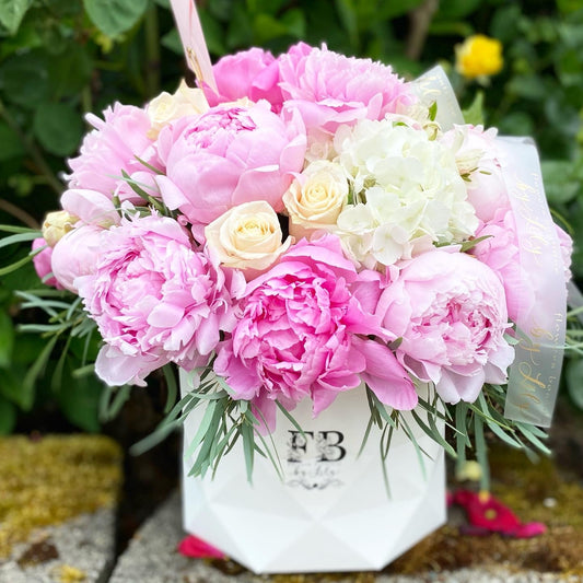 Dreamy pink peonies image 0